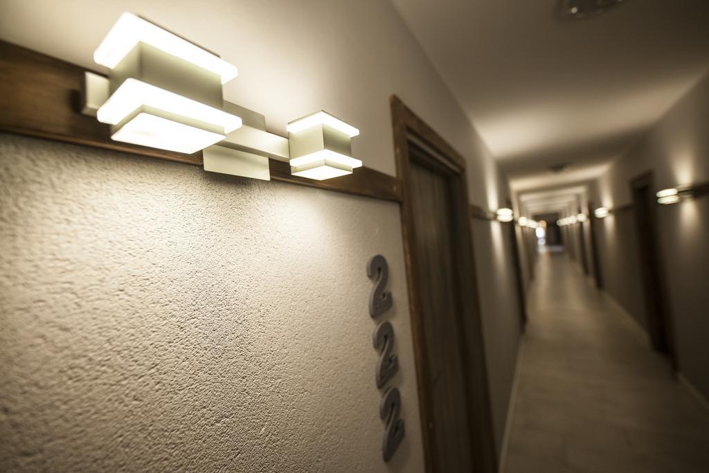 Za Murami Hostel Гданьск Экстерьер фото