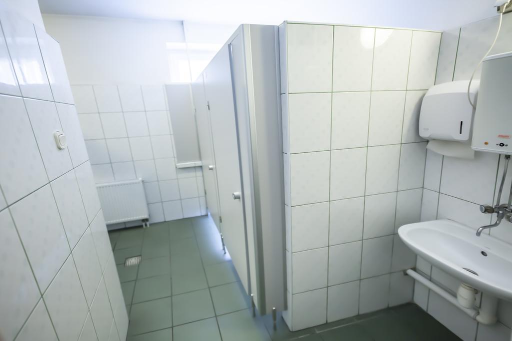 Za Murami Hostel Гданьск Экстерьер фото